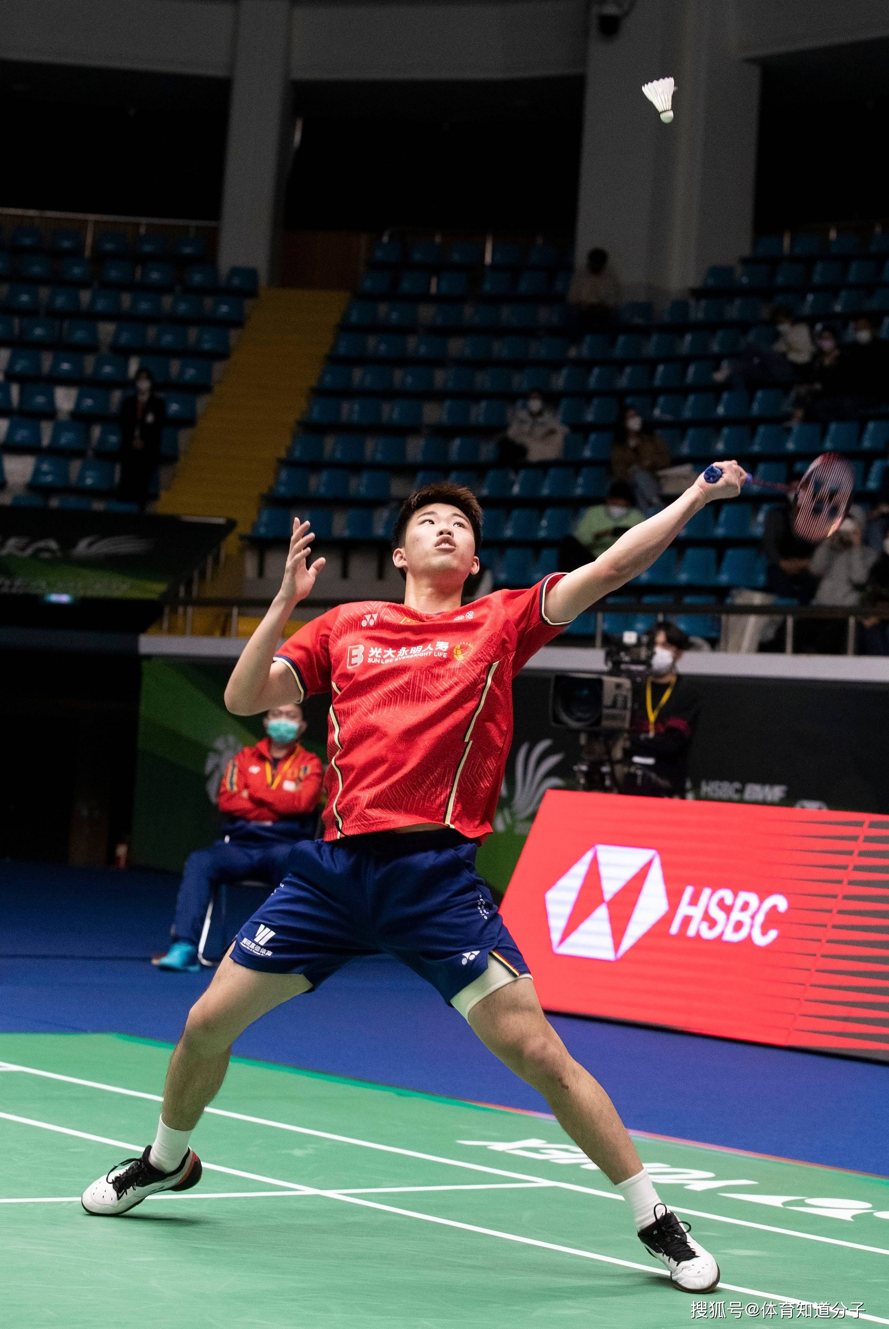 英格兰羽毛球队轻取韩国羽毛球队，林丹统治全场