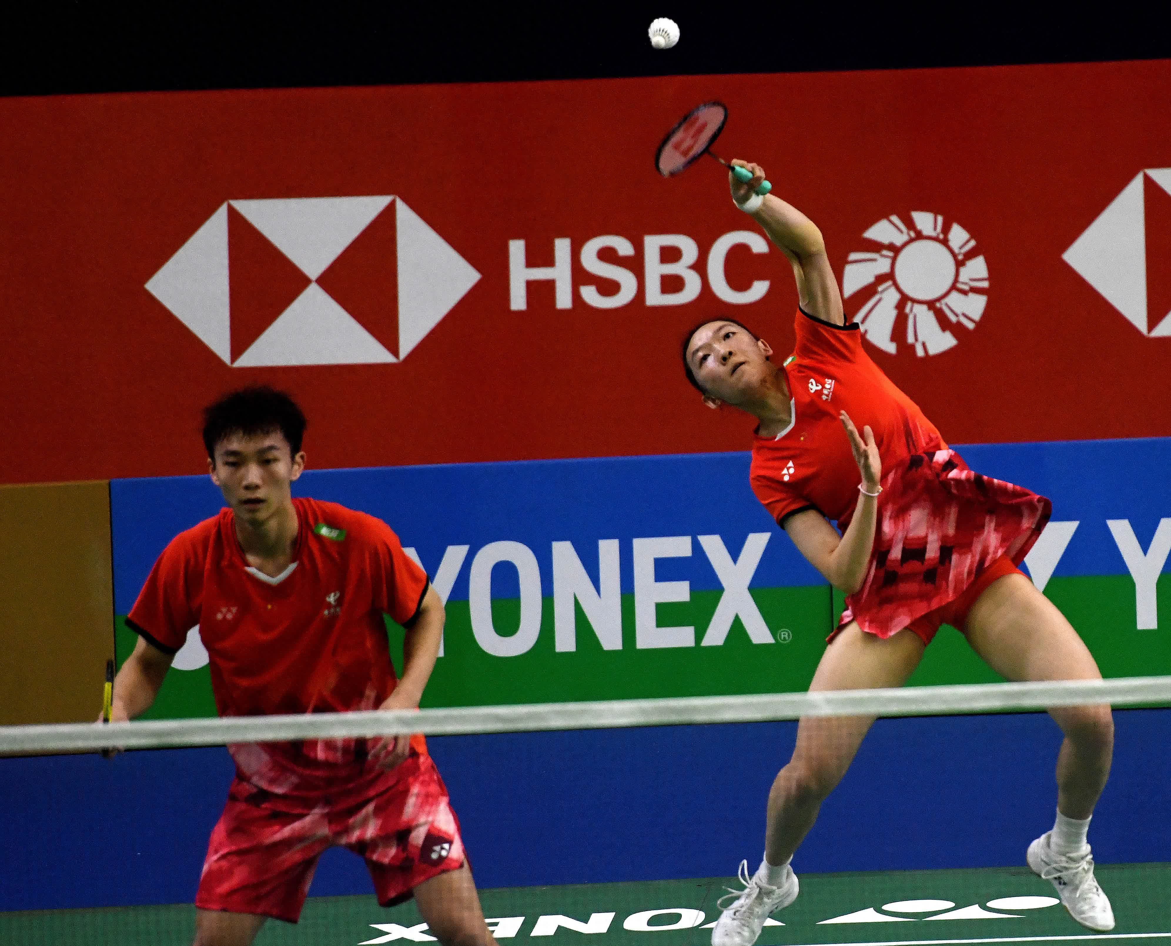 中国羽毛球队轻取印度羽毛球队，林丹统治全场