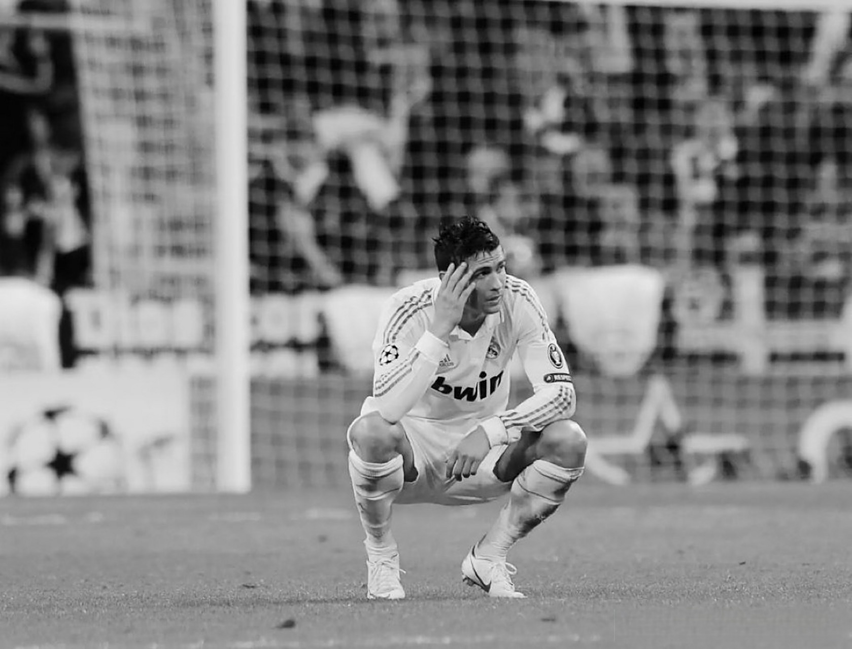 拜仁横扫里昂,C罗惊艳世界 拜仁横扫里昂,C罗惊艳世界