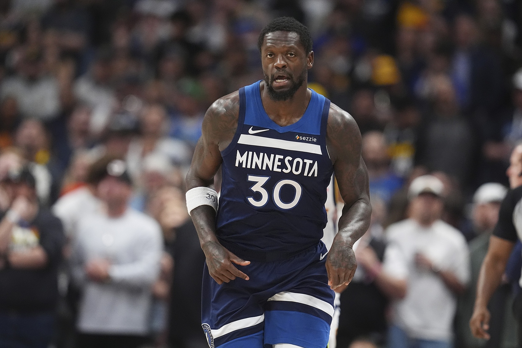 快船翻盘鹈鹕，戈贝尔制霸全场的简单介绍