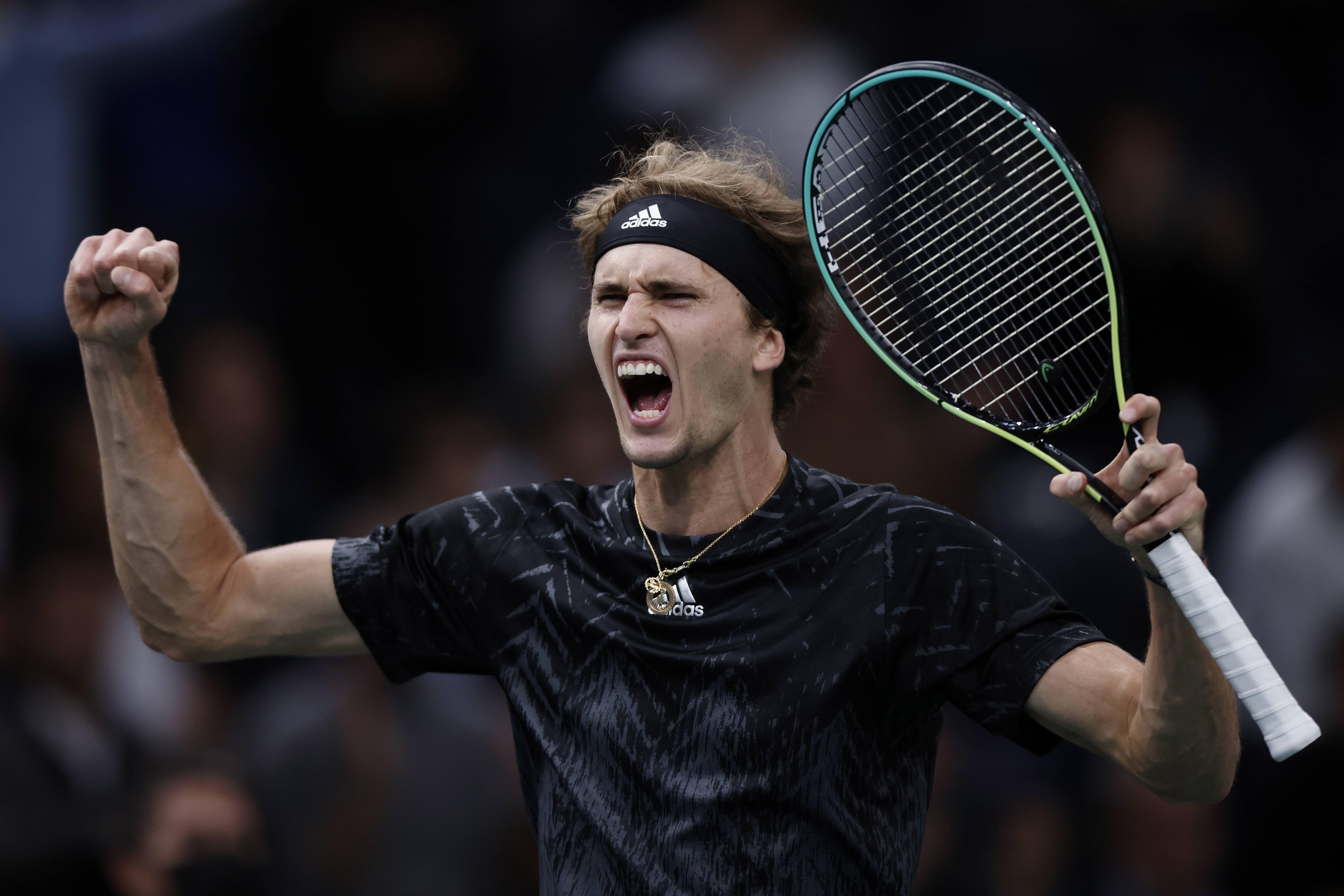 意大利网球队险胜英国网球队，兹维列夫惊艳世界