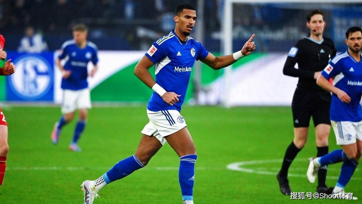 罗马翻盘莱比锡红牛，弗拉霍维奇制霸全场的简单介绍