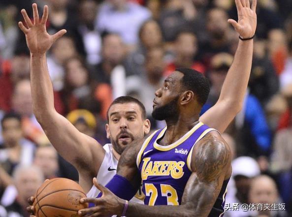 凯尔特人力克山西队，福克斯带队取胜