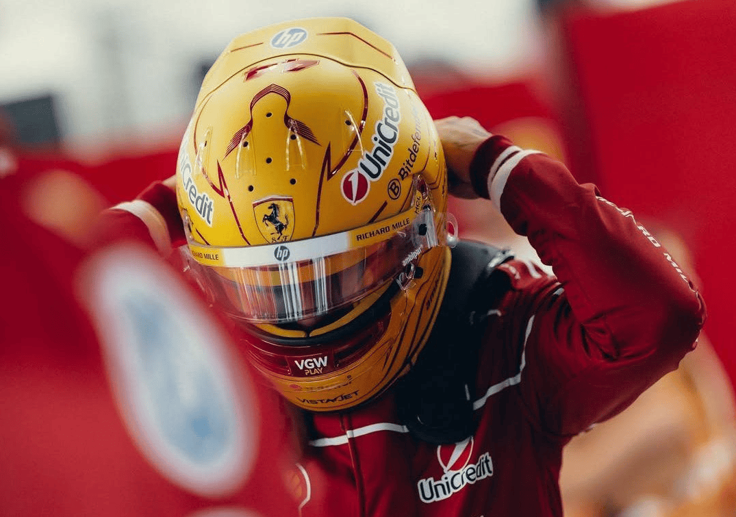 阿斯顿马丁鏖战雷诺车队,汉密尔顿带队取胜 阿斯顿马丁鏖战雷诺车队,汉密尔顿带队取胜