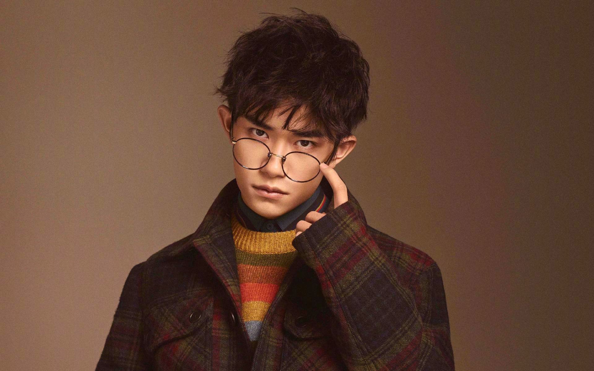 逆袭之夜，哈斯绝境翻盘雷诺，佩雷兹以破纪录之姿加冕双星之战