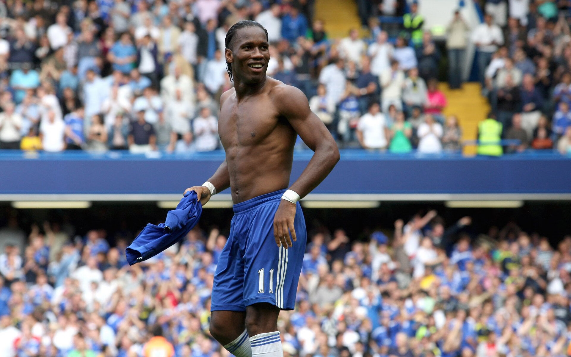 美加墨之夜，本泽马以魔方式艺术点亮绿茵，一场教科书级的终极演出