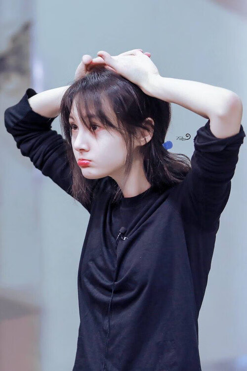 双星耀东西,当德里赫特封神之夜照亮亚洲宿命对决