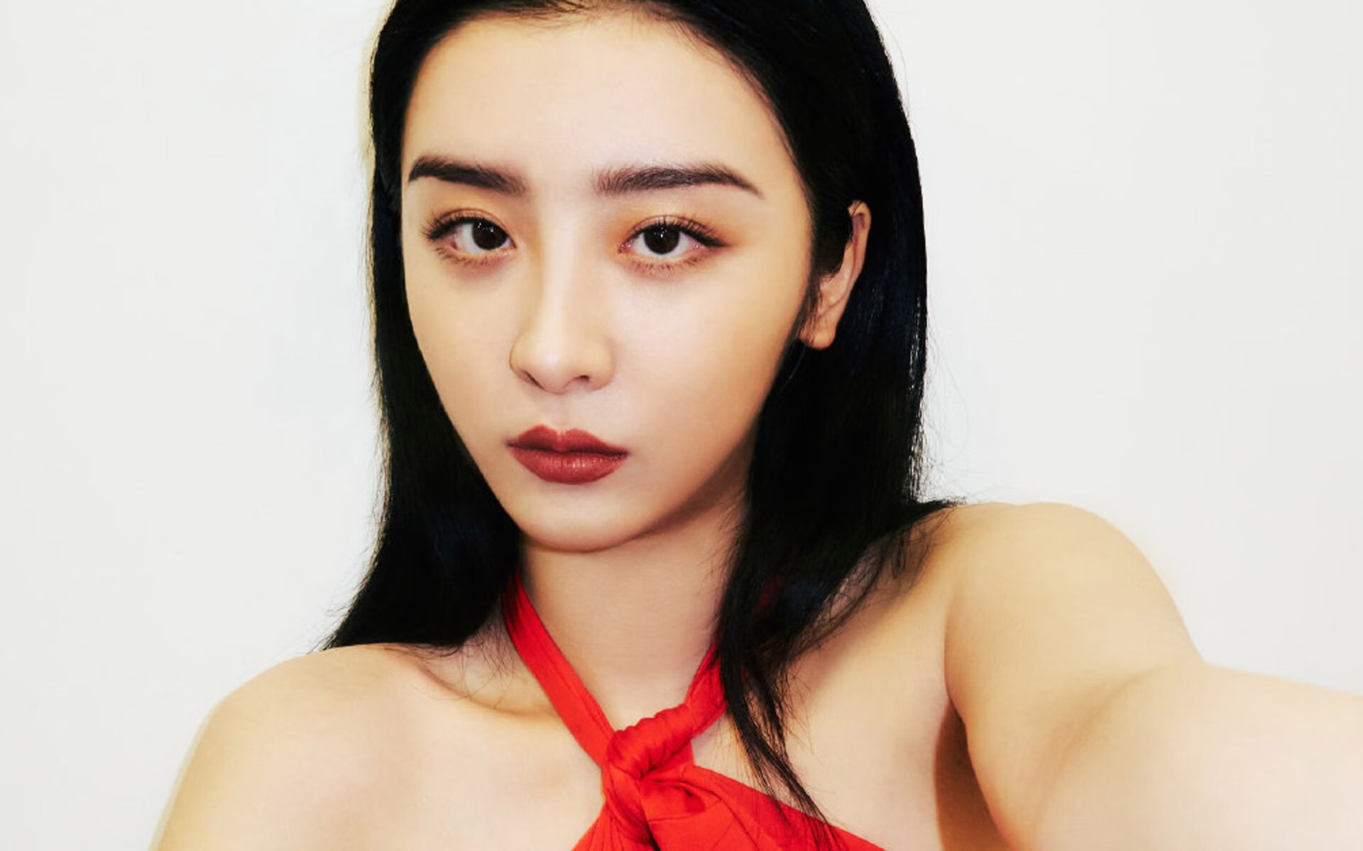 新王加冕！里昂友谊赛神话破灭，加维22分钟戴帽让葡萄牙提前收兵